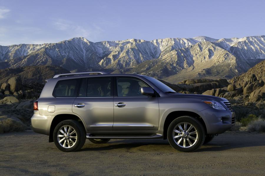  Lexus LX570 2008 года  (фото 119 из 221)
